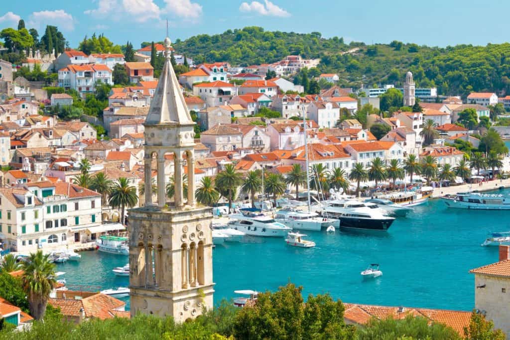 Putovanje u Hvar: savjeti za nezaboravan odmor