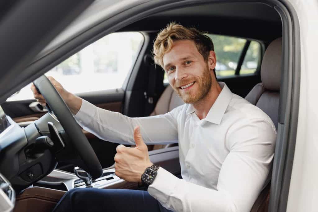 Što je sve uključeno u servis polovnog automobila nakon kupnje? Što je sve uključeno u servis polovnog automobila nakon kupnje?