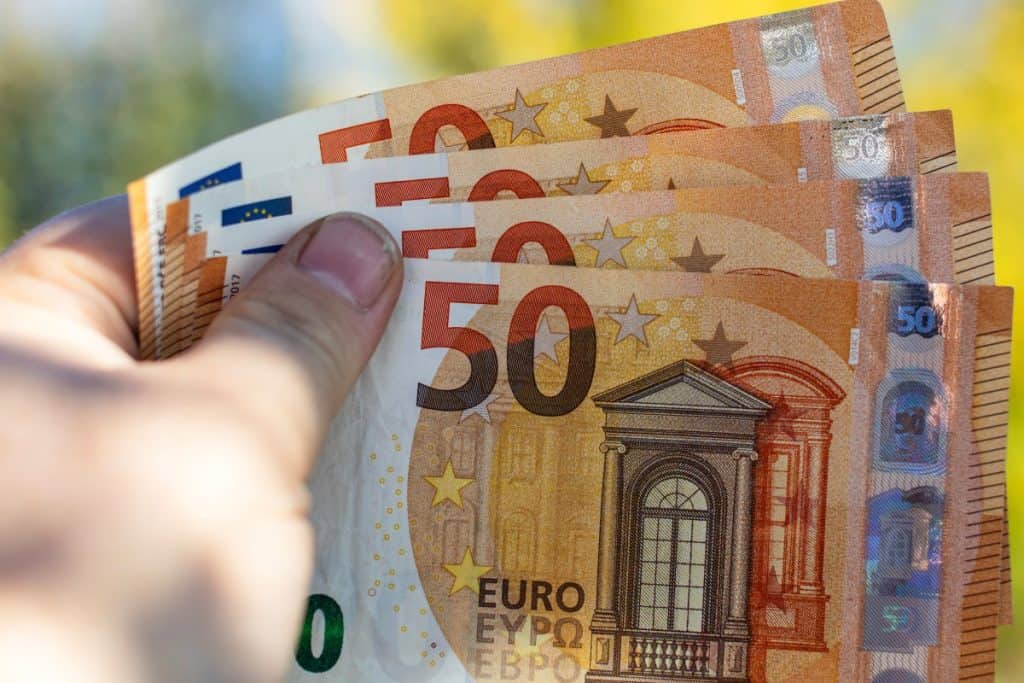 Kako funkcionira online kreditna platforma Kako funkcionira online kreditna platforma