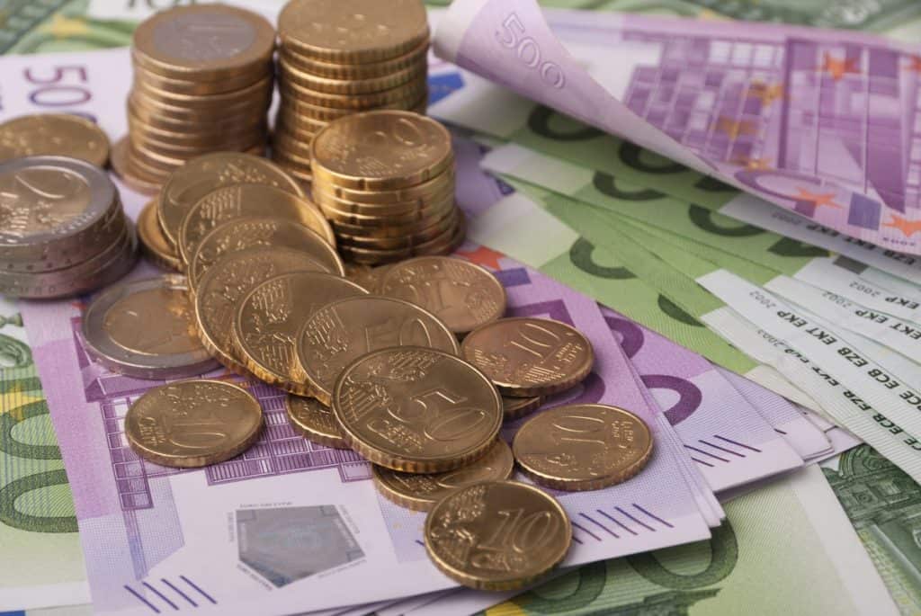 Ulaganja u obnovljive izvore energije kao budućnost Ulaganja u obnovljive izvore energije kao budućnost
